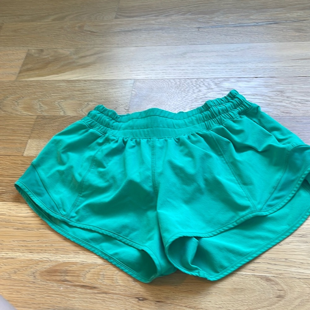 SIZE 2 LULULEMON SHORTS